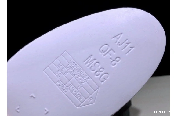 CD6846-102 11 Air Low Jordan 'Blue CD6846-102 Snakeskin' 0113